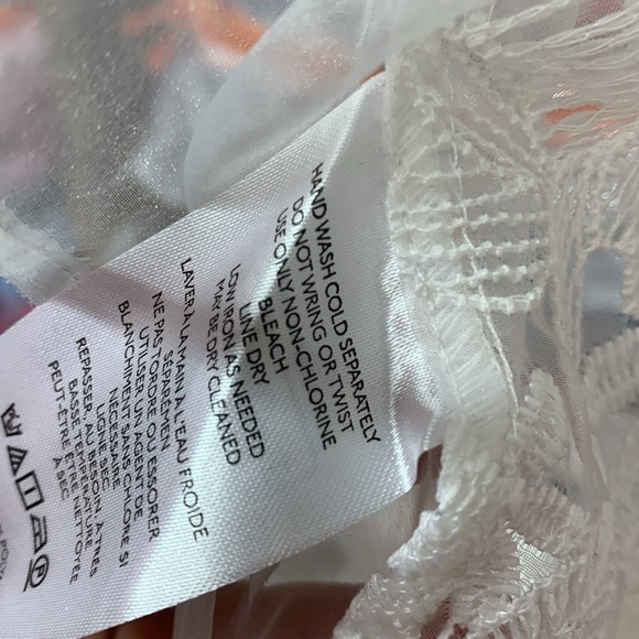 Maeve Sleeveless Sheer Floral Blouse xs,sm,med - Picture 11 of 12